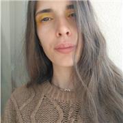 Sono laureata in Lingue e ho esperienza e passione per la didattica. Attualmente, posso dare principalmente lezioni da remoto.